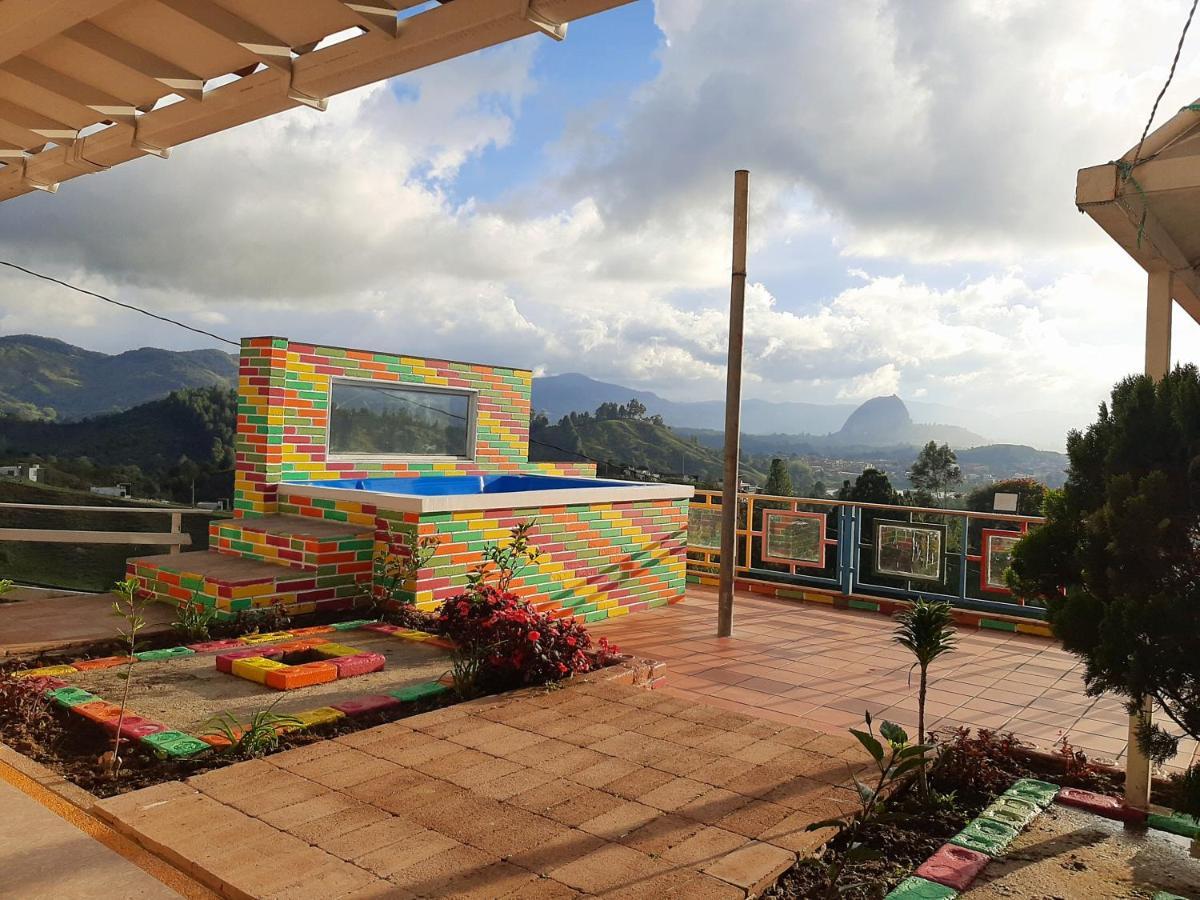 ホテル El Mirador De Guatape 2 エクステリア 写真
